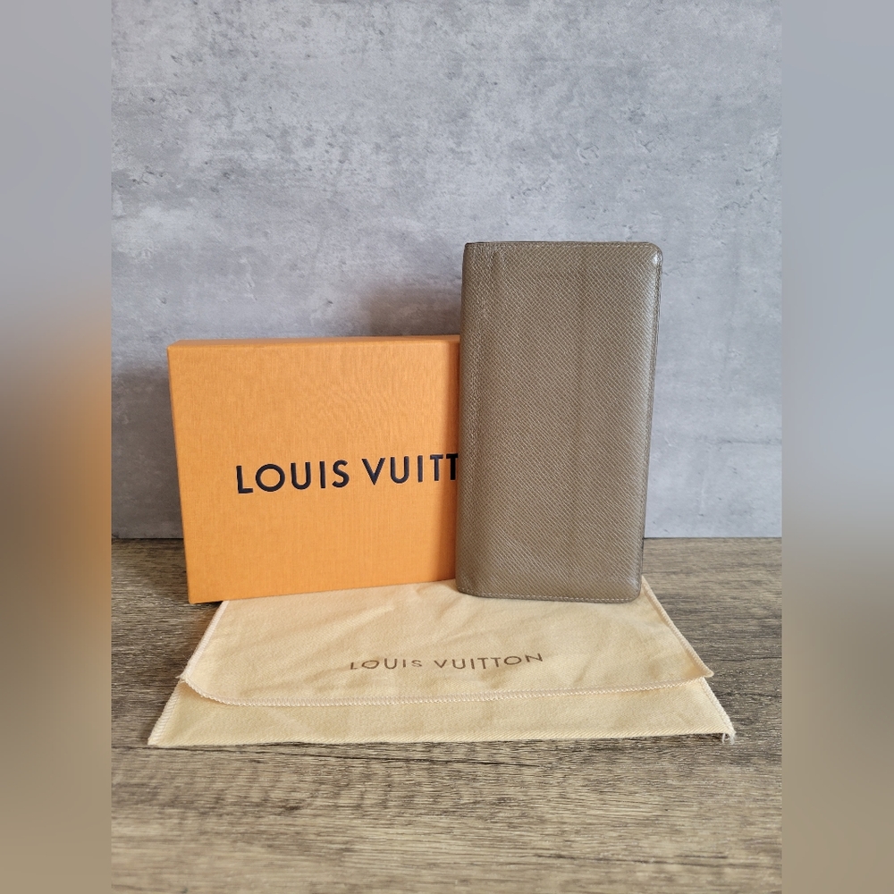 Louis Vuitton Taiga Leather Brazza Long Wallet